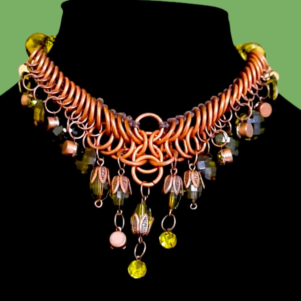 Green statement necklace